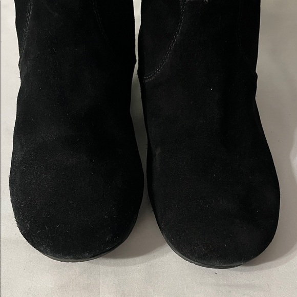 Gianni Bini Black Over-the-Knee Boots used good condition - Picture 4 of 11